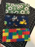 Pannebånd i blått med tegneseriemotiv PP